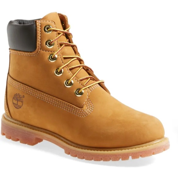 Timberland Shoes - 6-Inch Premium Waterproof Boot (Women)
Timberland- Size 9 - color wheat